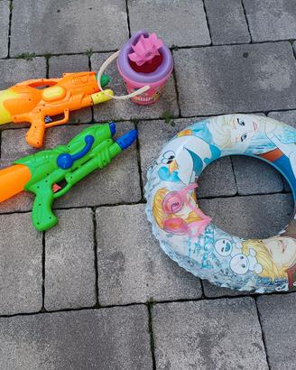 giochi per mare e piscina 