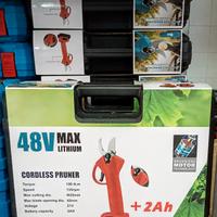 FORBICI NUOVE, CONSEGNA SOLO A CATANIA 