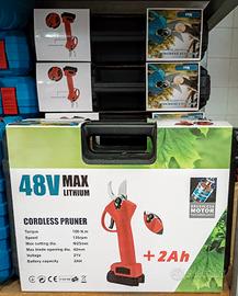 FORBICI NUOVE, CONSEGNA SOLO A CATANIA 