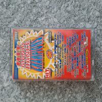 Cassetta Hit mania dance champions 2002