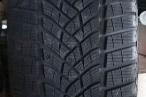 Pneumatici invernali GOODYEAR 205/40 R18