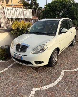 Lancia ypsilon elefantino