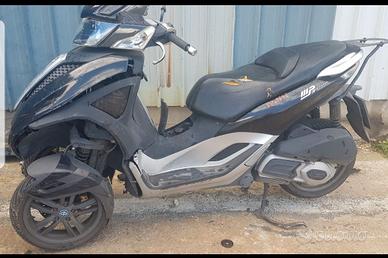 Ricambi usati per piaggio mp3 300