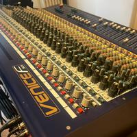 Mixer Midas F32