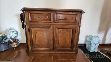 Credenza bassa in noce ,2 cassetto e die ante