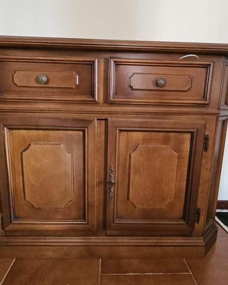 Credenza bassa in noce ,2 cassetto e die ante