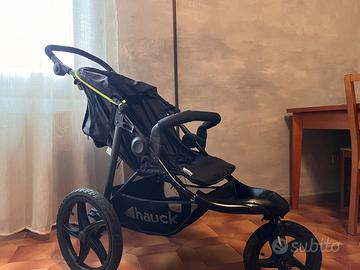 Hauck Runner, 3 ruote all terrain colore nero