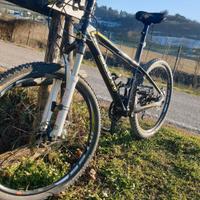 Mountain bike Scott