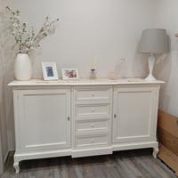 madia-credenza