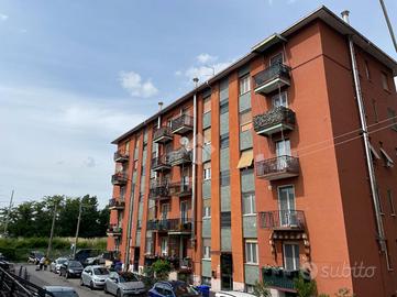 3 LOCALI A PARMA