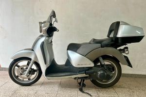 Scarabeo Aprilia 200