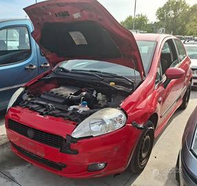 FIAT GRANDE PUNTO per ricambi usati