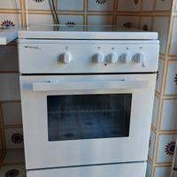 Cucina a gas 4 fuochi con forno