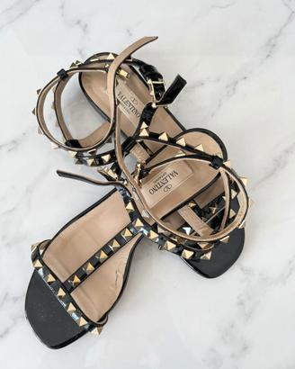 Valentino Gargano Sandali rockstud in vernice nera