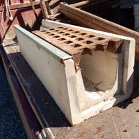 Canaletto di scolo in cls e griglia in ghisa