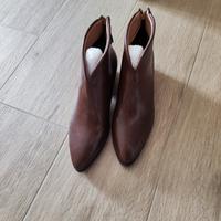 Stivaletti col. marrone