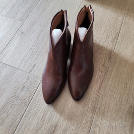 Stivaletti col. marrone