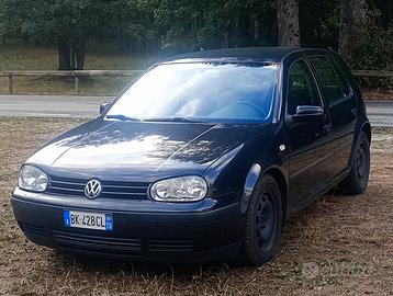 Golf serie IV del maggio 2000 con impianto a Gas