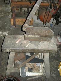 Trancia/cesoia a leva per ferro