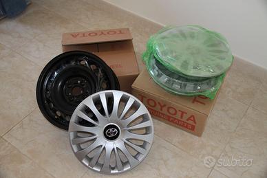 KIT 4 CERCHI + 4 COPRICERCHI ORIGINALI TOYOTA