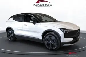 VOLVO EX30 Cross Country P5 Long Range Electric