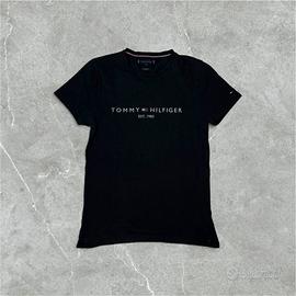 T-Shirt Tommy Hilfiger Logo Est. 1985 Nera - Unise
