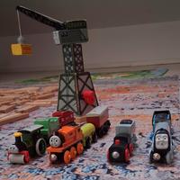 pista trenini in legno con accessori