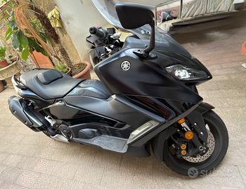 Yamaha TMAX 560 Tech MAX Nero