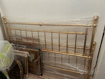 Letto in ottone dorato matrimoniale, larghezza 180