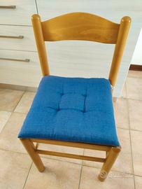 Sedie in legno con cuscino