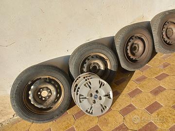 cerchioni con gomme per fiat panda