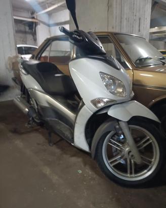 Yamaha x-city 250