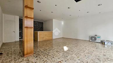 NEGOZIO A CASARSA DELLA DELIZIA