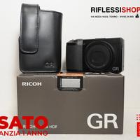 EX DEMO RICOH GRIIIX HDF CON CUSTODIA