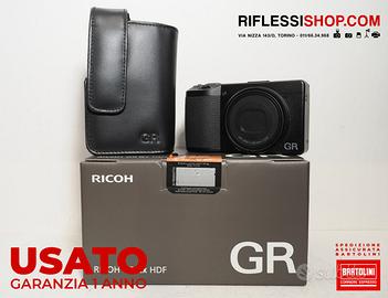 EX DEMO RICOH GRIIIX HDF CON CUSTODIA