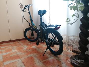 bicicletta elettrica pieghevole 