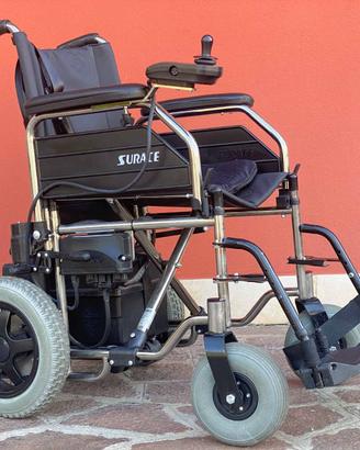Carrozzina elettrica pieghevole come nuova