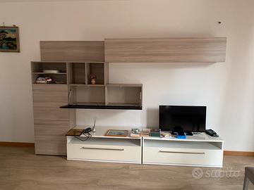 Parete attrezzata sala moderna