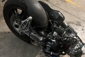 MOTORE+RICAMBI BVERLY PIAGGIO 300