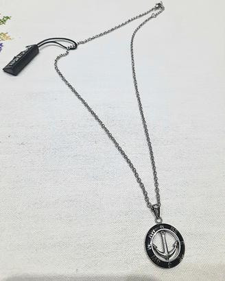 Collana con ciondolo a forma di ancora