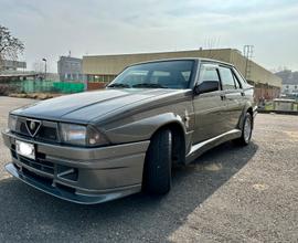 Alfa Romeo 75 turbo