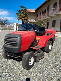 Trattorino tagliaerba