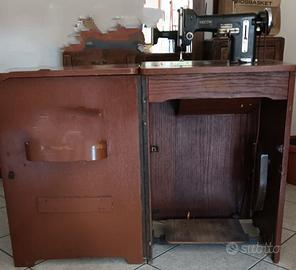 Macchina da cucire vintage NECCHI mobile originale
