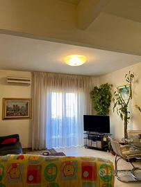 Ampio quadrivano con terrazza a livello