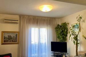 Ampio quadrivano con terrazza a livello