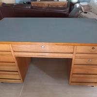 Scrivania in faggio anni 50/60 con cassetti