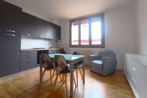 Appartamento di 82 m² con 3 locali e box auto a Fe
