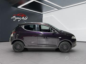 Lancia Ypsilon 0.9 TwinAir 85 CV 5 porte Metano Ec
