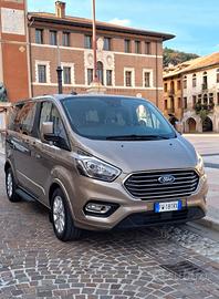Ford tourneo custom full optional pari al nuovo