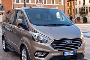 Ford tourneo custom full optional pari al nuovo
